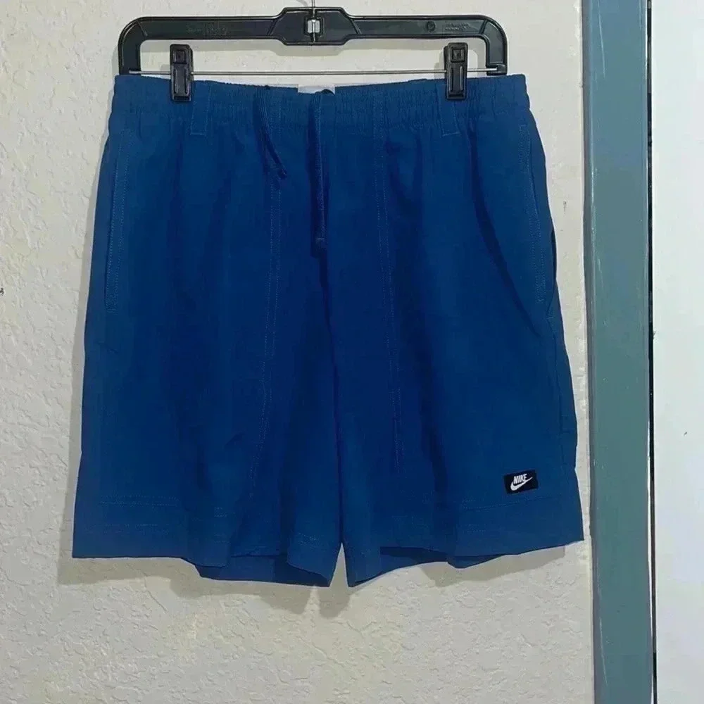 Nike men’s sportswear sport essential size medium